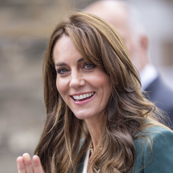 Kate Middleton visite l'usine textile familiale "AW Hainsworth" à Leeds, le 26 septembre 2023.