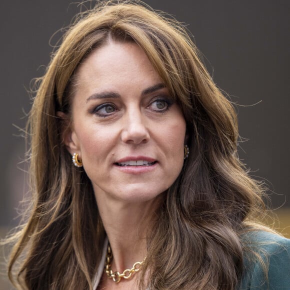 Kate Middleton visite l'usine textile familiale "AW Hainsworth" à Leeds, le 26 septembre 2023.