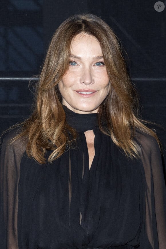 Carla Bruni - Photocall du défilé Saint Laurent Womenswear Printemps/été 2024 dans le cadre de la Fashion week de Paris le 26 septembre 2023 à Paris. © Olivier Borde/Bestimage