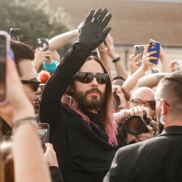 Jared Leto - Arrivées au défilé Givenchy prêt à porter femme Printemps/Été 2024 lors de la Fashion Week de Paris (PFW), à l'Ecole Militaire, Place de Fontenoy, à Paris, France, le 28 septembre 2023. © Christophe Clovis/Bestimage 