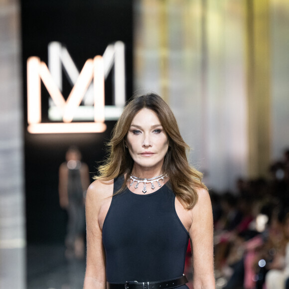 Carla Bruni - Défilé Messika Haute Joaillerie 2023 au Pavillon Cambon à Paris le 28 septembre 2023. Agence / Bestimage