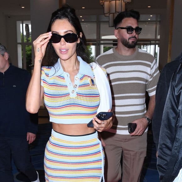 Nabilla (Benattia) et son mari Thomas Vergara arrivent à l'hôtel "Martinez" lors du 76ème Festival International du Film de Cannes, France, le 20 mai 2023. 