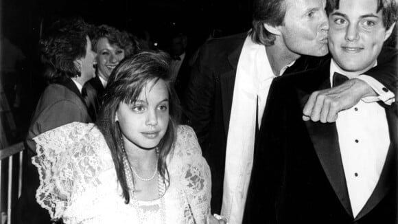 Angelina Jolie aux Oscars : d'enfant en 1986 à... femme fatale en 2009 !