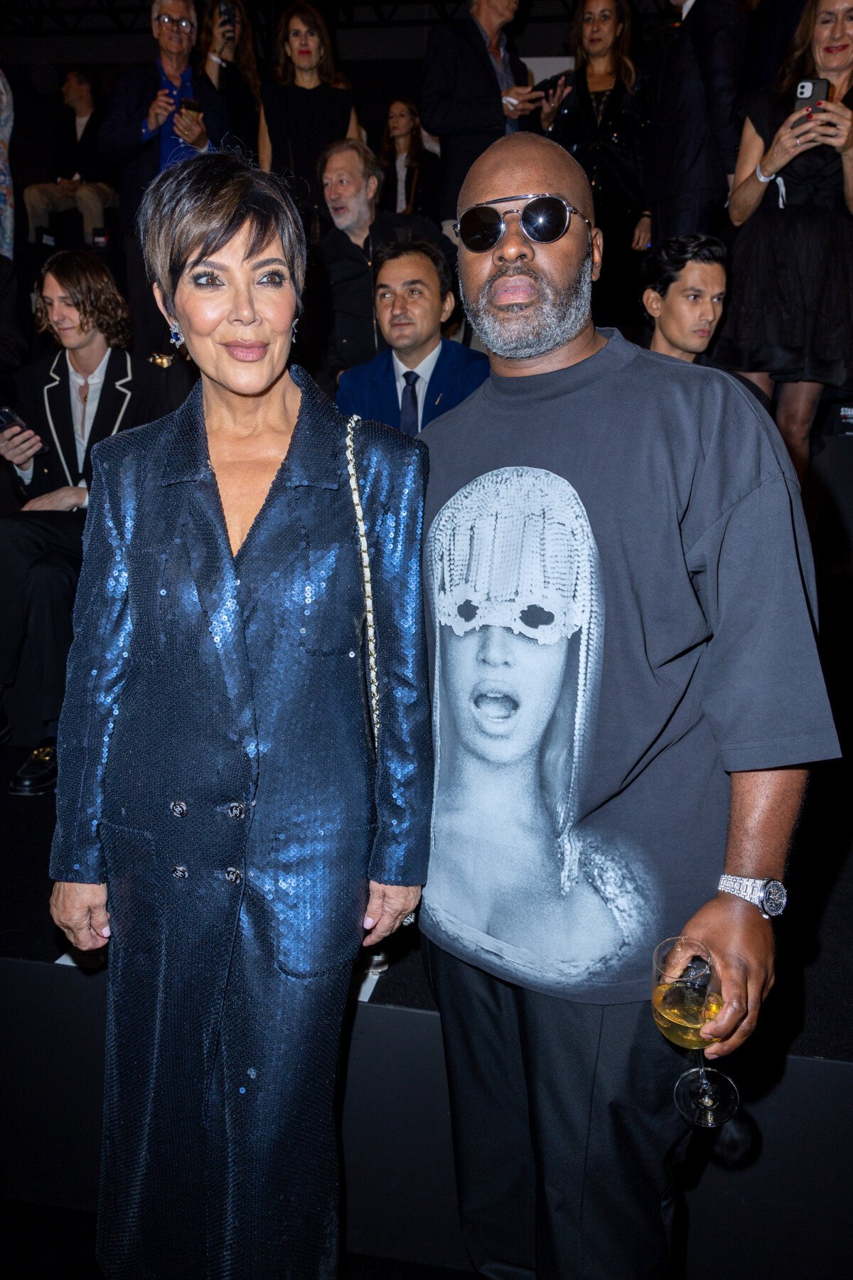 Photo Corey Gamble Kris Jenner D Fil Walk Your Worth De L Or Al   7539572 Corey Gamble Kris Jenner Defile Walk 1200x0 2 