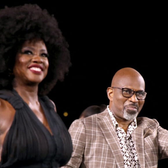 Viola Davis et Julius Tennon - Défilé "Walk Your Worth" de L'Oréal lors de la Fashion Week sous la Tour Eiffel à Paris, le 1er octobre 2023. © Olivier Borde - Bertrand Rindorff/Bestimage