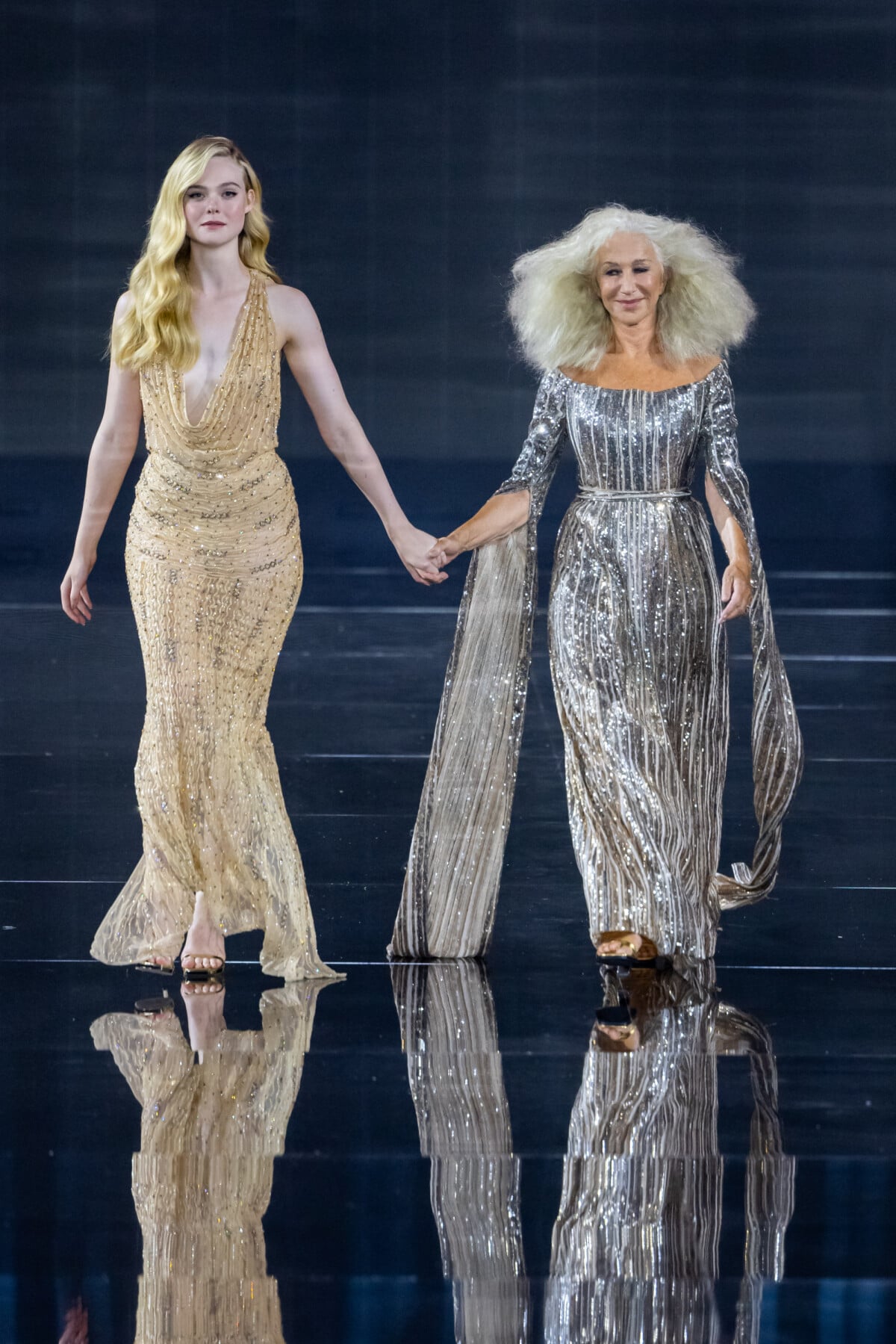 Photo : Elle Fanning et Helen Mirren - Défilé 