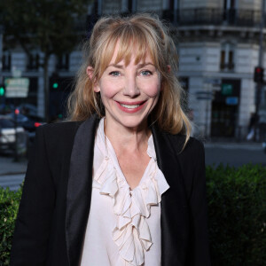 Julie Depardieu est à retrouver ce soir sur France 3 dans la série "Alexandra Ehle".
Exclusif - Julie Depardieu lors de la soirée des 90 ans du prix des Deux Magots à Paris. © Denis Guignebourg / Bestimage 