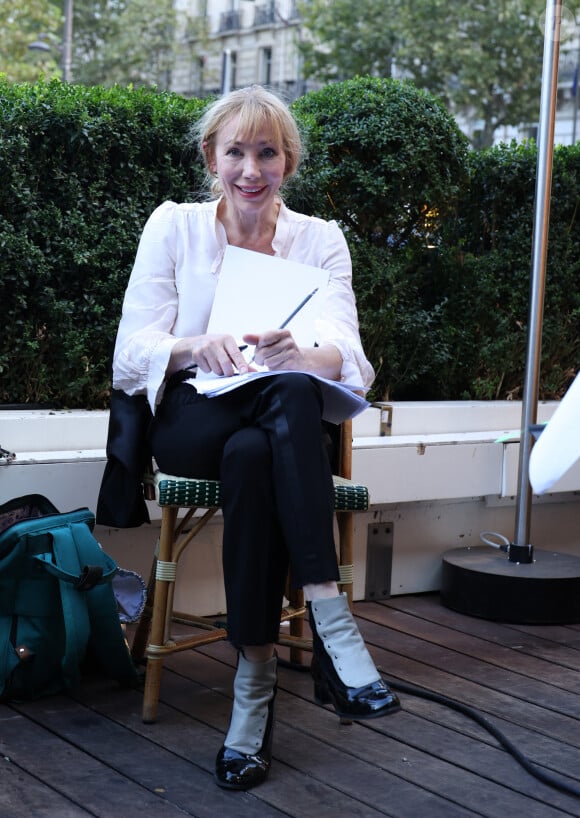 Exclusif - Julie Depardieu lors de la soirée des 90 ans du prix des Deux Magots à Paris le 25 septembre 2023. © Denis Guignebourg / Bestimage 