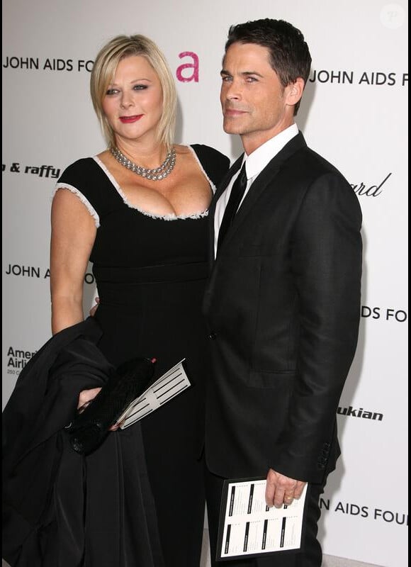 Rob Lowe et son épouse Sheryl Berkoff lors du 18ème gala de la AIDS Foundation d'Elton John à l'occasion de la 82ème cérémonie des Oscars au Pacific Design Center à Los Angeles le 7 mars 2010