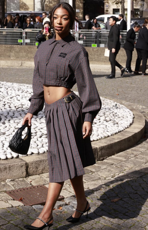 Manon Bresch - Défilé de mode prêt-à-porter Miu Miu, printemps-été 2024, lors de la Fashion Week de Paris. Le 3 octobre 2023. © Christophe Aubert / Bestimage