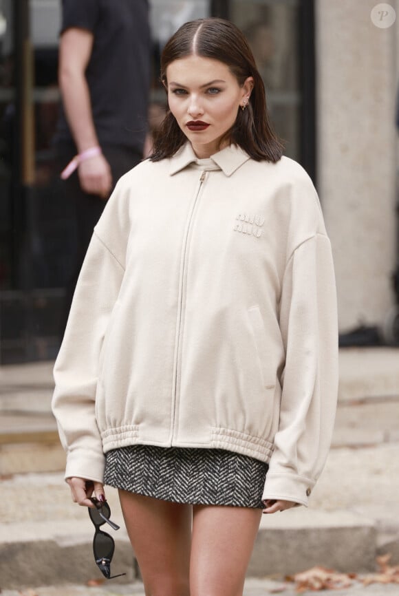 Thylane Blondeau - Défilé de mode prêt-à-porter Miu Miu, printemps-été 2024, lors de la Fashion Week de Paris. Le 3 octobre 2023. © Christophe Aubert / Bestimage
