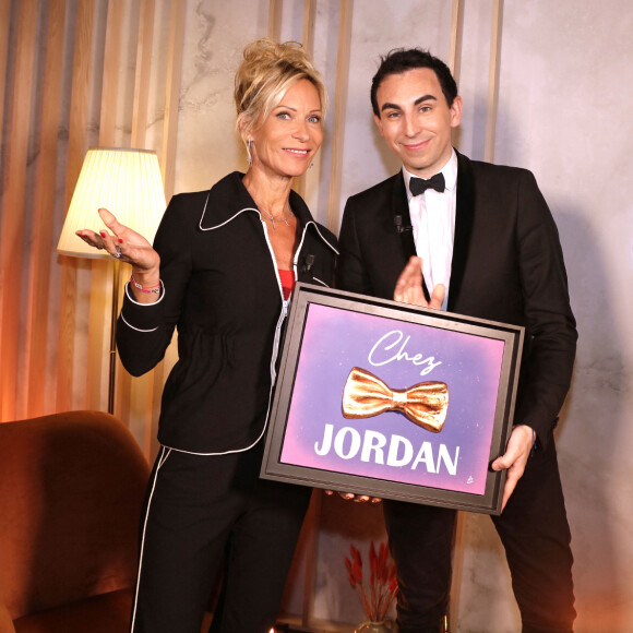 Exclusif - Rebecca Hampton - Jordan de Luxe pose avec ses invités de l'émission "Chez Jordan" à Paris le 13 juin 2022. © Cédric Perrin / Bestimage 