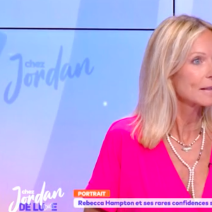 Rebecca Hampton sur le plateau de "Chez Jordan" diffusé sur C8 le jeudi 5 octobre 2023