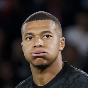 Le nouveau surnom de Kylian Mbappé trouvé par les supporters anglais
Kylian Mbappe (PSG) - Match de Ligue des champions entre le PSG et le Borussia Dortmund (2-0) au Parc des Princes à Paris.