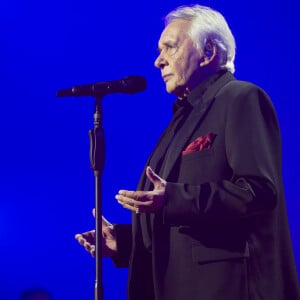 Michel Sardou sur la scène du Zénith de Rouen pour son grand retour avec la tournée "Je me souviens d'un adieu"