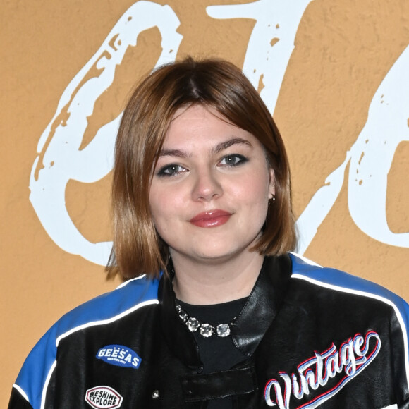 Louane Emera - Avant-première du film "Cet été-là" au cinéma Pathé Wepler à Paris, le 3 janvier 2022.