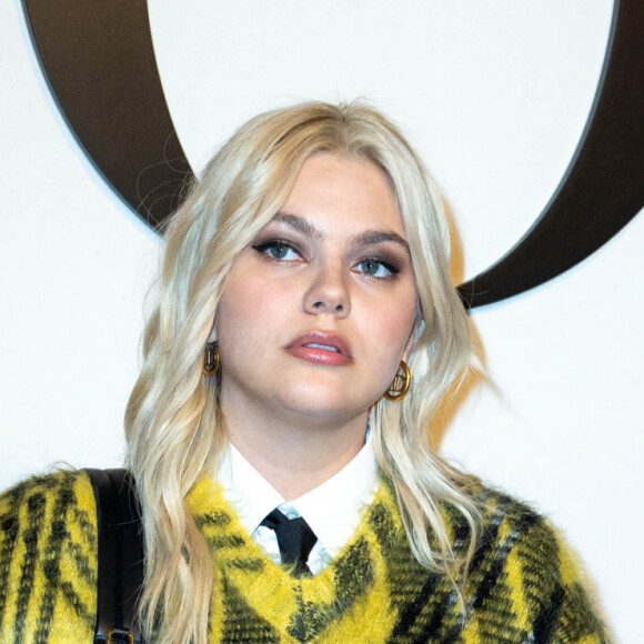 Louane Emera - Photocall du défilé de mode automne-hiver 2022/2023 "Christian Dior" lors de la fashion week de Paris, le 1er mars 2022.