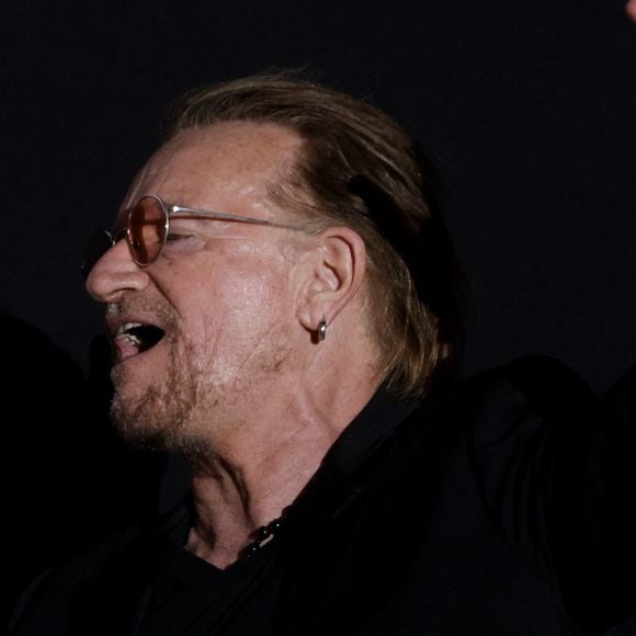 tout en changeant les paroles, et en les adaptant à la situation actuelle.
Bono au Festival du film de Sarajevo, le 11 aout 2023. Photo: Armin Durgut/PIXSELL