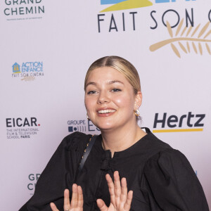 Mais elle se bat au quotidien contre plusieurs maux qui viennent assombrir le tableau de son bonheur.
Louane - 6e édition "Action Enfance fait son cinéma" au Grand Rex à Paris le 12 juin 2023. © Pierre Perusseau/Bestimage