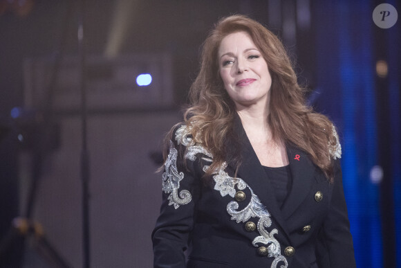 Isabelle Boulay est en deuil.
Exclusif - Isabelle Boulay - Enregistrement de l'émission "Les stars chantent pour le Sidaction - 40 ans de chansons de Céline Dion" au Palais des Sports à Paris,.