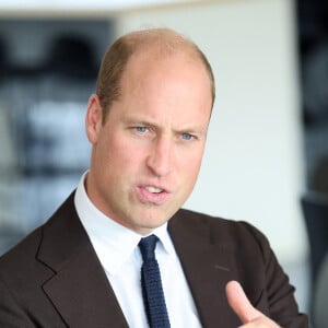 Le prince William, prince de Galles, et Catherine (Kate) Middleton, princesse de Galles, lors d'une visite au lycée Fitzalan de Cardiff, le 3 octobre 2023. Le couple princier est venu pour en apprendre davantage sur les cours professionnels proposés par l'école. 