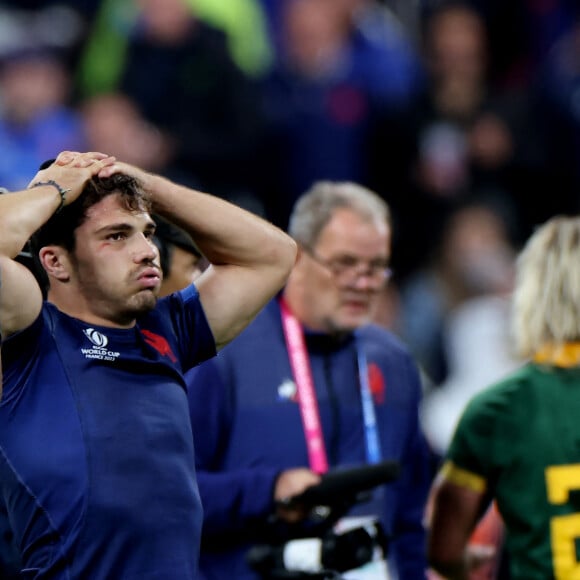 Le XV de France a perdu d'un point face à l'Afrique du Sud en quart de finale de la Coupe du monde
 
Antoine Dupont - Coupe du Monde de Rugby France 2023 - Match de quart de finale "France-Afrique du Sud (28-29)" au Stade de France à Saint-Denis le 15 octobre 2023. © © Moreau-Jacovides/Bestimage