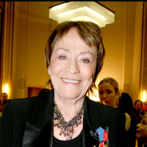 Annie Girardot, médaille d'or de la ville de Puteaux - Soirée à la Mairie de Puteaux au profit de l'association "Dessine moi un mouton" contre le SIDA