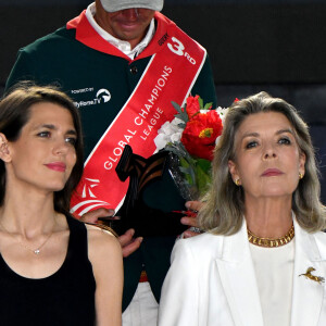 Assez loin de la couronne monégasque, elle a pu prendre la parole librement et avec beaucoup de subtilité.
Charlotte Casiraghi et sa mère la princesse Caroline de Hanovre lors de la seconde soirée de la 17ème édition du Longines Global Champions Tour à Monaco, le 30 juin 2023 sur le port de Monaco, pour le Longines Global Champions, c'est le binôme composé par Patrick Stuhlmeyer et Christian Kukuk, qui ont remporté la compétition en deux manches, suivi par Ioli Mytilineou et Harrie Smolders et Jérome Guery et Shane Breen. © Bruno Bebert/Bestimage 