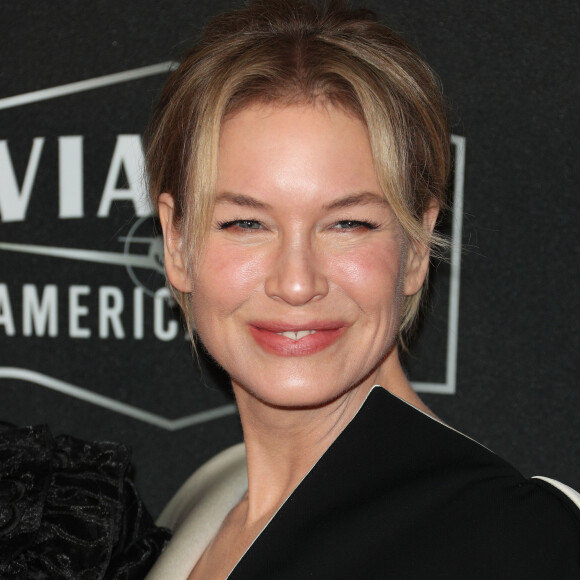 Elle avait ainsi révélé avoir pris du poids pour le rôle de Bridget
Renee Zellweger - Photocall des "23rd Annual Hollywood Film Awards" à Los Angeles. Le 3 novembre 2019 