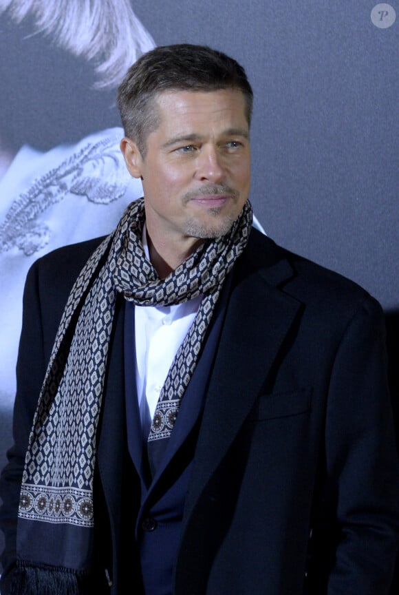 Date à laquelle Brad Pitt aurait cessé de payer les factures
Brad Pitt lors de la première de "Alliés" (Allied) au cinéma Callao à Madrid, Espagne, le 22 novembre 2016. 