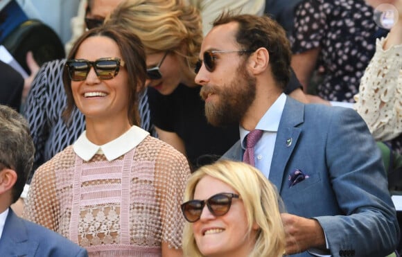Pippa Middleton et son frère James Middleton au tournoi de tennis de Wimbledon à Londres, Royaume Uni, le 5 juillet 2017. 