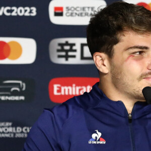 Le capitaine de l'équipe de France a vécu une compétition difficile
Antoine Dupont en conférence de presse pendant la Coupe du monde le 15 octobre 2023 (Credit Image: © Mickael Chavet/ZUMA Press Wire)