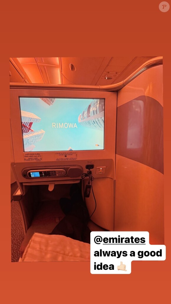 Un voyage bien mérité sous le signe du luxe et du confort
Antoine Dupont voyageant avec Emirates pour ses vacances. Photo publiée dans sa story Instagram le 3 novembre 2023.