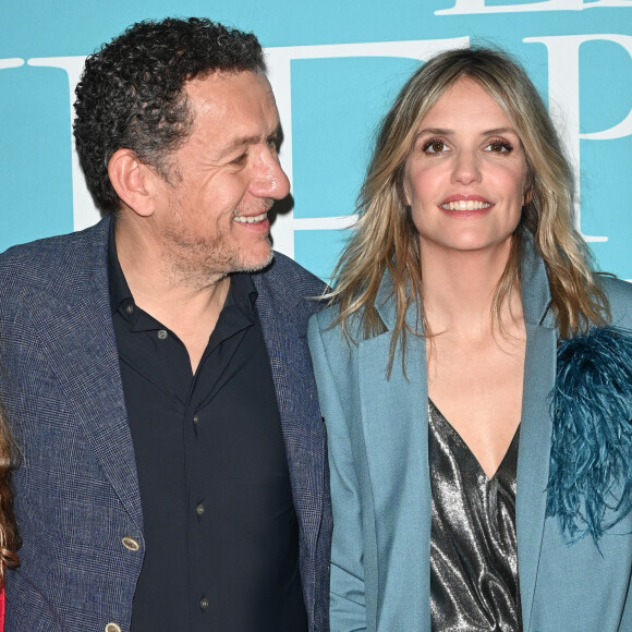 Ce samedi 4 novembre 2023, le compagnon de Laurence Arné se soumet à toutes les questions du "Papotin" pour France 2 dès 20h30.
Dany Boon et sa compagne Laurence Arné - Avant-première du film "La Vie pour de vrai" au cinéma Pathé Wepler à Paris le 18 avril 2023. © Coadic Guirec/Bestimage