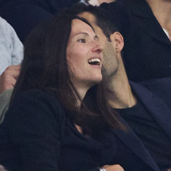 Ils sont les parents de trois enfants : Manon, Inès et Hugo
Martin Fourcade et sa femme Hélène Uzabiaga - People dans les tribunes du match de Coupe du monde de rugby entre la France et l'Italie (60-7) à Lyon le 6 octobre 2023. © Cyril Moreau-Dominique Jacovides/Bestimage