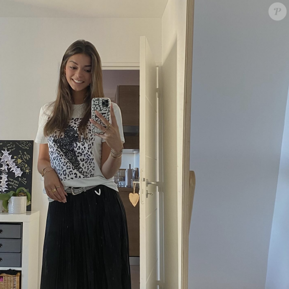 En effet, la jeune femme est une pro du ballon et joue "au niveau régional depuis maintenant dix ans".
Luna Lacharme est la nouvelle Miss Bourgogne 2023. Instagram
