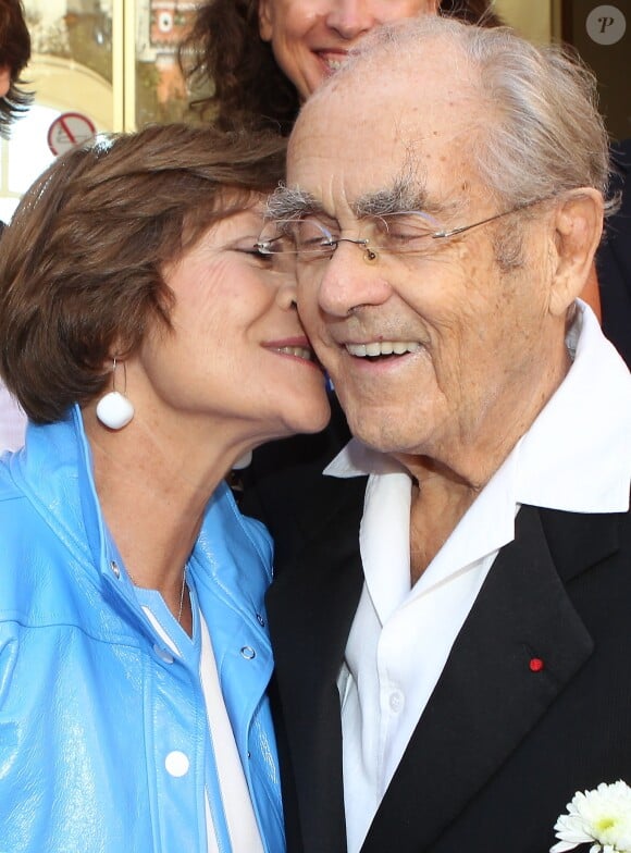 Exclusif - Mariage civil de Michel Legrand et Macha Méril célébré en la mairie de Monaco par le maire Georges Marsan et son adjoint Henri Doria autour du fils adoptif de Macha Méril, Gianguido Baldi, leurs témoins Muriel Perrod, Pierre-Jean Douvier et Olga Douvier et leurs amis, le 16 septembre 2014, avant le mariage orthodoxe le 18 septembre à Paris.