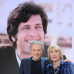 Exclusif - Michel Drucker et Maryse Grimaldi - Enregistrement de l'émission "Vivement Dimanche, Spéciale Joe Dassin", présentée par M.Drucker et diffusée le 12 novembre sur France 3, au Studio Gabriel à Paris © Guillaume Gaffiot / Bestimage