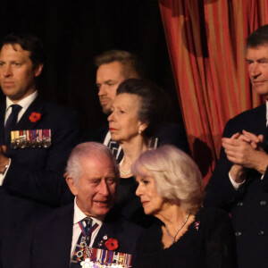 Kate Middleton, le prince William, le roi Charles III d'Angleterre et Camilla Parker Bowles, la princesse Anne - La famille royale assiste au Royal British Legion Festival of Remembrance au Royal Albert Hall à Londres le 11 novembre 2023.