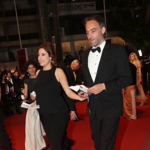 Léa Salamé et son compagnon Raphaël Glucksmann - Montée des marches du film "Le Redoutable" lors du 70ème Festival International du Film de Cannes, le 21 mai 2017.
