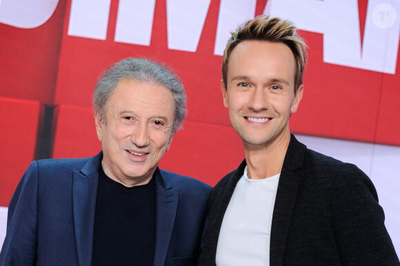 Exclusif - Michel Druker et Cyril Féraud - Enregistrement de l'émission Vivement dimanche au studio Gabriel, présentée par M.Drucker et diffusée sur France 3 le 05 novembre 2023. © Guillaume Gaffiot / Bestimage