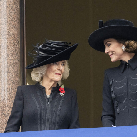 Kate Middleton se tourne désormais vers un problème familial.
Camilla Parker Bowles, Kate Middleton - La famille royale honore les disparus des deux guerres mondiales lors de la cérémonie Remembrance Sunday (Dimanche du souvenir) au Cénotaphe à Londres. Le 12 novembre 2023.