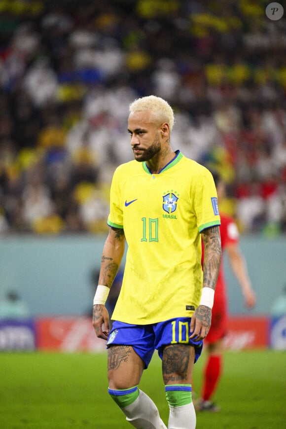 Elle accuse Neymar de l'avoir employée de manière illégale de janvier 2021 à octobre 2022
Neymar - Match "Brésil - Corée (4-1)" lors de la Coupe du Monde 2022 au Qatar, le 5 décembre 2022.
