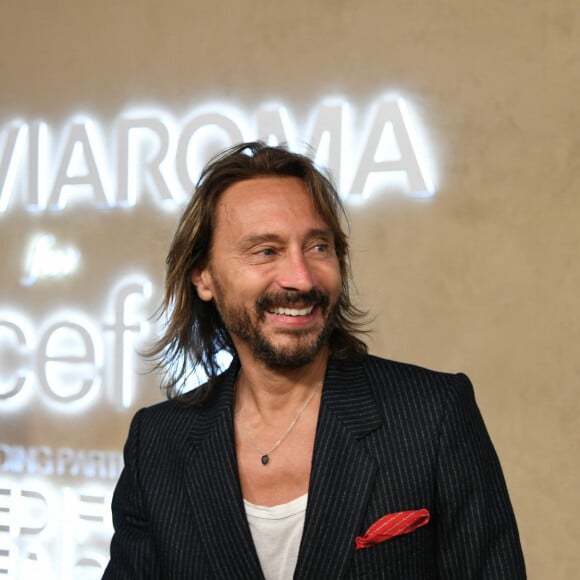 Bob Sinclar au photocall de la soirée LuisaViaRoma for UNICEF Winter Gala à Saint-Barthélemy le 29 décembre 2022.