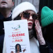 "Ça me peine..." : Isabelle Adjani, au bord des larmes, fait part de sa déception lors de la marche silencieuse à Paris