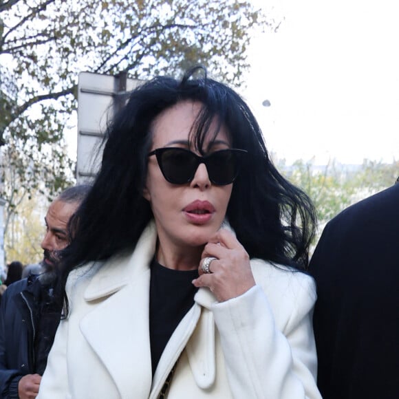 Yamina Benguigui - Les célébrités participent à la marche silencieuse pour la paix au Proche-Orient, entre l'Institut du monde arabe et le musée d'art et d'histoire du judaïsme à Paris, le 19 novembre 2023. A l'appel d'un collectif de 600 personnalités du monde de la culture, plusieurs milliers de personnes ont rejoint le cortège. © Denis Guignebourg / Bestimage  Celebrities participate in the silent march for peace in the Middle East, between the Institute of the Arab World and the Museum of Art and History of Judaism in Paris, November 19, 2023. At the call of a collective of 600 personalities from the world of culture, several thousand people joined the procession. 