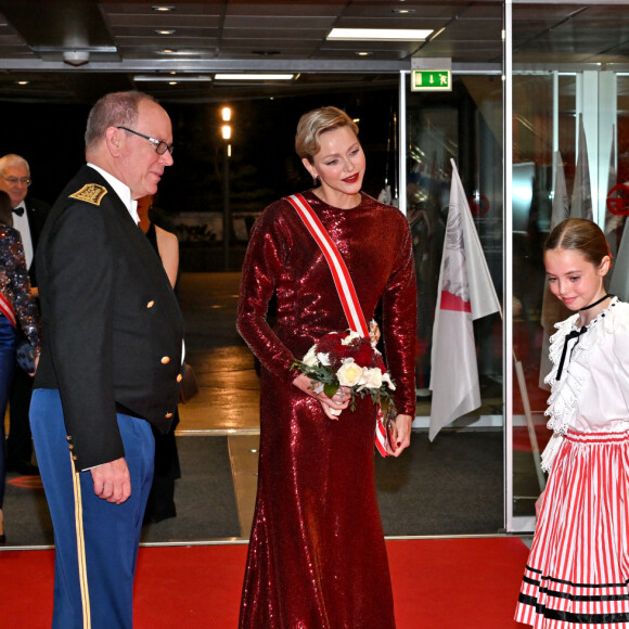Le prince Albert II de Monaco était accompagné par son éppuse la princesse Charlene, la princesse Caroline de Hanovre, sa fille la princesse Alexandra de Hanovre, Sean et Chantell Wittstock pour assister à la traditionnelle soirée de la Fête Nationale Monégasque au Grimaldi Forum à Monaco, le 19 novembre 2019. La Famille Princière et leurs convives ont assisté à un spectacle lyrique "Caruso à Monaco". © Bruno Bebert-Dominique Jacovides / Bestimage 
