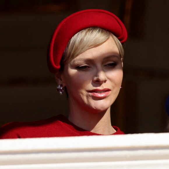 La princesse Charlene de Monaco - La famille princière de Monaco au balcon du palais, à l'occasion de la Fête Nationale de Monaco. Le 19 novembre 2023 © Dominique Jacovides-Bruno Bebert / Bestimage 