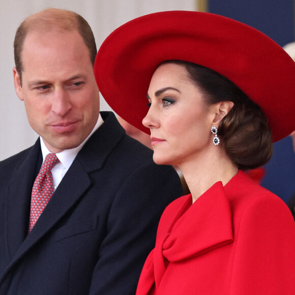 Le prince William a été un peu goujat avec Kate Middleton !
Le prince William, prince de Galles, et Catherine (Kate) Middleton, princesse de Galles, - Cérémonie de bienvenue du président de la Corée du Sud à Horse Guards Parade à Londres.