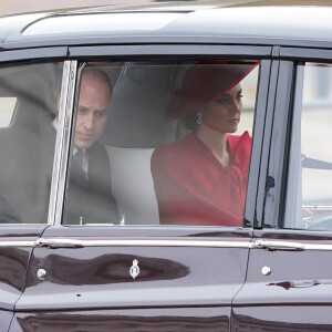 Le prince William, prince de Galles, et Catherine (Kate) Middleton, princesse de Galles, quittent le palais de Buckingham en Rolls-Royce. Londres, le 21 novembre 2023. 